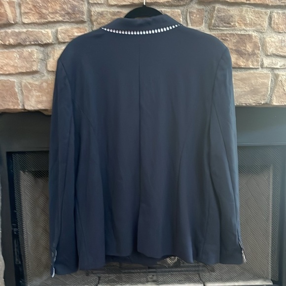 41 Hawthorn navy blue jacket w/ front pockets. Sleeves can be down or rolled.XXL - Picture 3 of 8